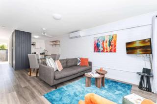 West End Executive Retreat | 2BR & Secure Parking - 0