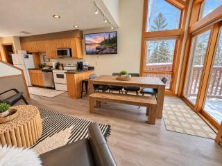 Cozy Townhome at Lutsen Mtn - Ski-in, Ski-out, Pool, Hot Tub, Fitness Center, resort amenities galore! - 6