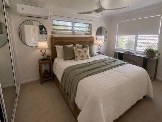 Coastal Hideaway at Kissing Point - 4