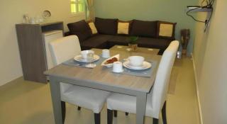 Sovereign Hotel - Marriage Certificate Required - 6