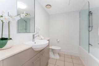 Studio Escape | Views, Dining, Stadium & CBD - B - 6