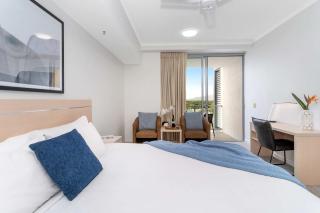 Studio Escape | Views, Dining, Stadium & CBD - B - 4