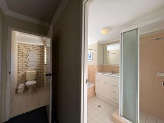 White Opal Unit 4 - Caloundra - 2