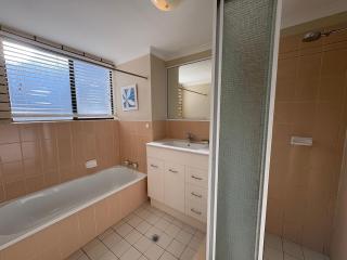 White Opal Unit 4 - Caloundra - 3