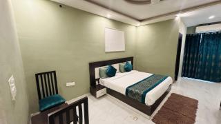 FabHotels Urban Grove - 4