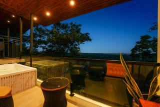Sivora Hills Luxury Retreat - 9