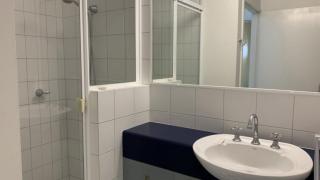 Unit 10 Sea Eagles Apartments - 1