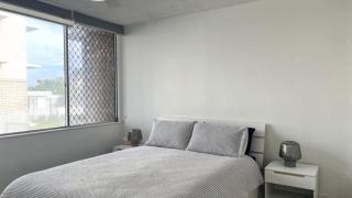 Unit 4 ' Re Del Mar,' Kings Beach - Caloundra - 5
