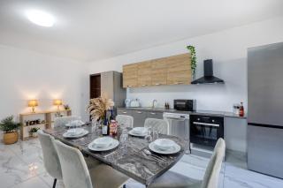 New to the market - Rare find, 5 Bedroom with valley view in Swieqi by SF HOMES - 9