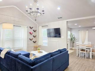 Family Friendly Modern Spacious 3BD 2BA - 9