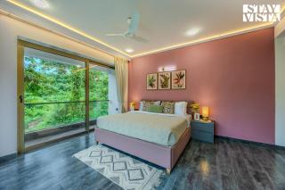StayVista at Swapan Oasis - The Glass Villa With pool - 2