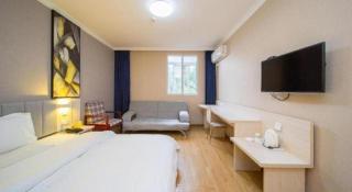7 Days Inn Changsha Jingwanzi International Furniture Plaza - 7