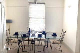 The Vines - Stunning Period Home With Free Parking - 6