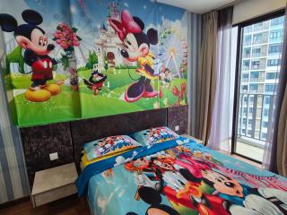 Minion & Mickey I-Suite 2R1B, I-City # Free Wifi, Parking by The Treez Suites - Shah Alam - 0
