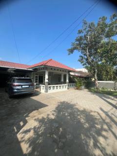 Geneng House near Prambanan - 4