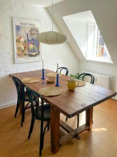 Attic flat from 1773 with views over Nyhavn - 0