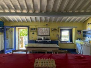 Tenuta between Umbria and Tuscany - 3