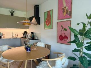 Light flat on Islands Brygge with balcony - 9