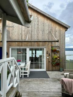 Restored 1950s cabin five metres from the shore - 7