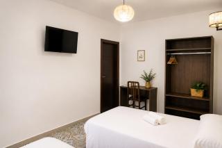 Hospedium Hostal La Paz Parking Gratis - 1