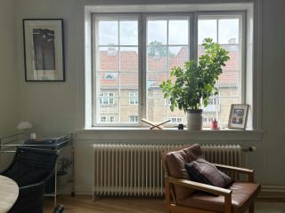 Corner flat in a historic 1920s building - 1