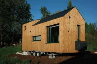 Tiny house between field and forest at Storberget - 1
