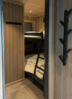 Sunny cabin with mountain and fjord views - 2