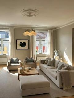 Classic flat with stucco on Majorstuen - 0