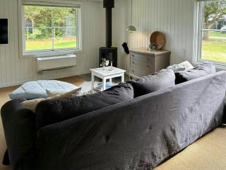 Summer house with wilderness bath near the beach - 2