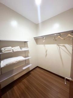 Private and quiet for 2 at wsi residences Makati City - 5