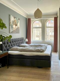 Grand 1912 apartment in inner Osterbro - 7