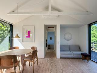 Terrace with a sea peek 500 meters from the beach - 5