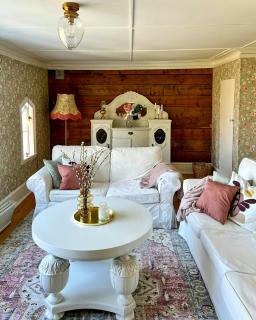 Historical gem from 1866 with peace and charm - 1