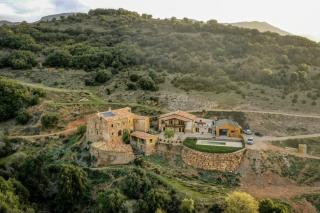 Restored 12th-century farmhouse in Pre-Pyrenees - 0