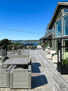 Island cabin with boat 5 min from Kristiansand - 0