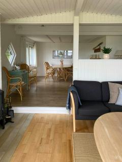 Cottage with water view by protected coastline - 1