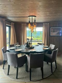 Sunny retreat on Nesfjellet near alpine skiing - 2