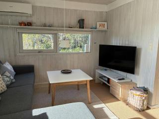 Timber house with large garden 70 m from beach - 3