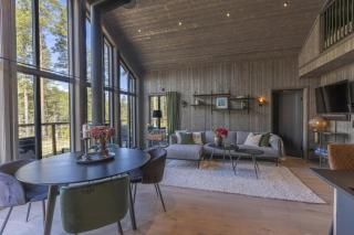 Cabin by the river with private terrace - 0