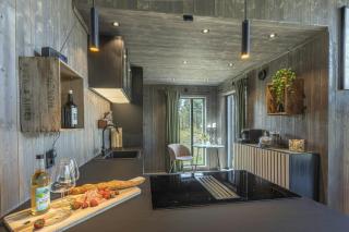 Cabin by the river with private terrace - 4