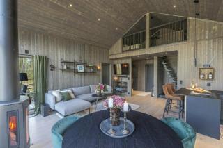 Cabin by the river with private terrace - 3