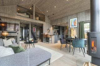 Cabin by the river with private terrace - 1