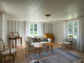 18th century cottage in private forest - 0