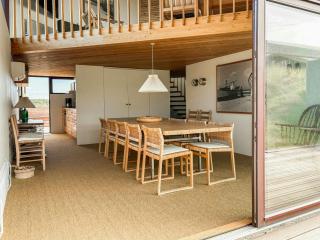 Architect-designed holiday home close to the beach - 9