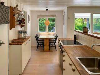 1970s summer house with 400 meters to beach - 4