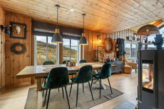 Mountain cabin with sauna and ski-in ski-out - 2
