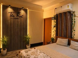 The Root House - Private 1bhk with Kitchen,AC & Balcony - 0