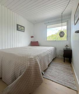 Holiday home with sea view at Helgenaes - 4