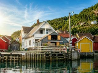 Historic house by the fjord in Solvorn - 0