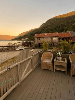Historic house by the fjord in Solvorn - 8